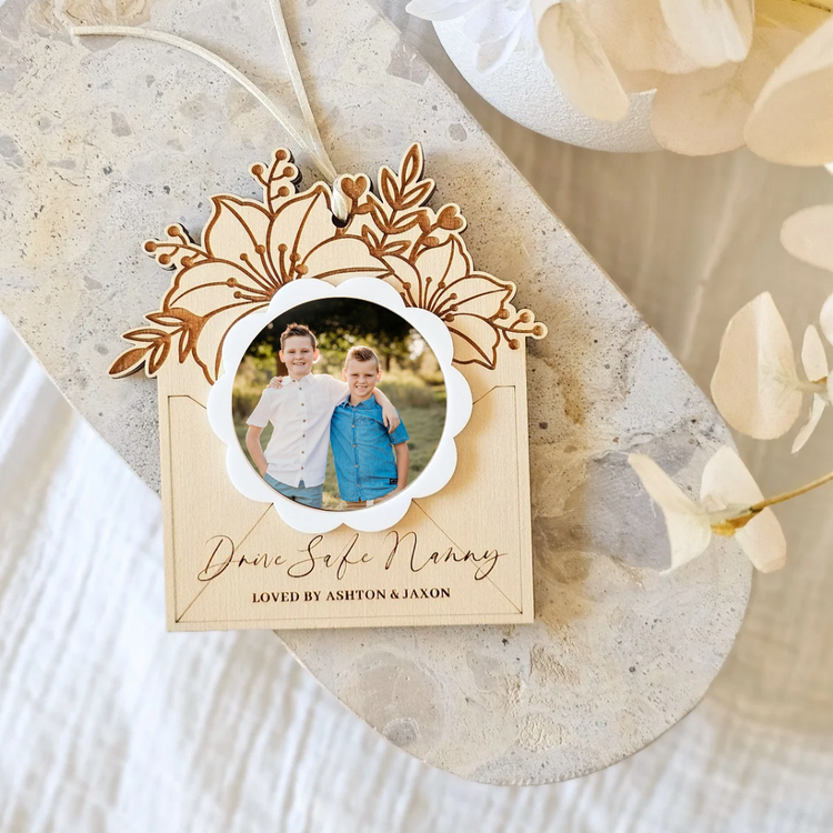 Car Photo Hanger - Flower Envelope Design