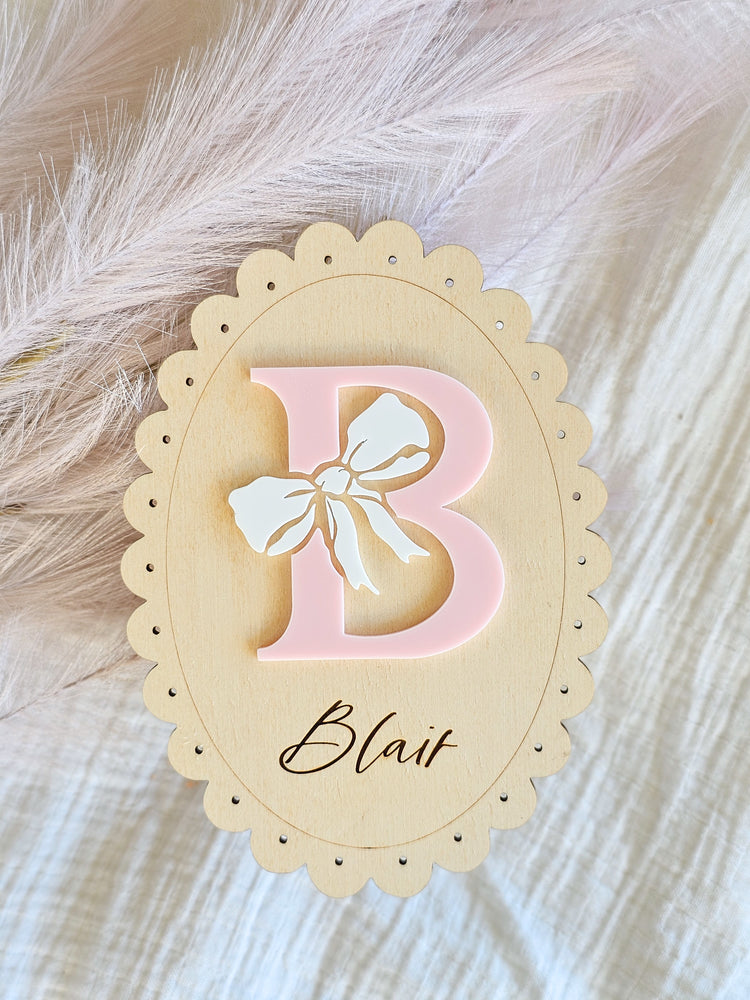 Vintage Oval Personalised Plaque - Bow Letter