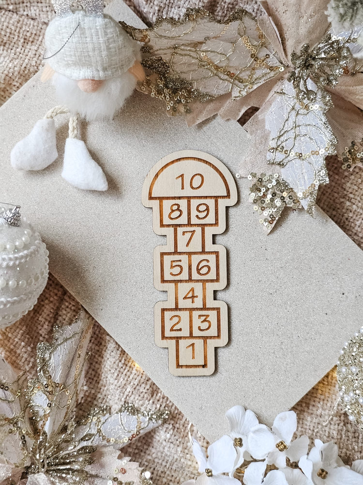 Elf hopscotch