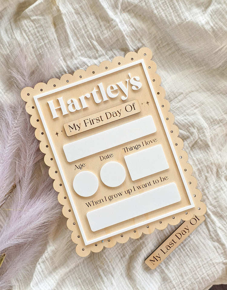 Vintage Scallop Rectangle First / Last Day Back to School Board