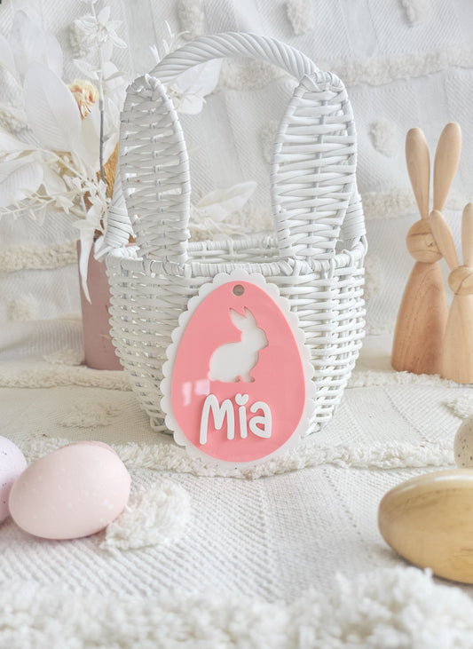 Scalloped Acrylic Easter Tag