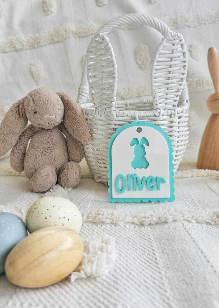 Scalloped Acrylic Easter Tag