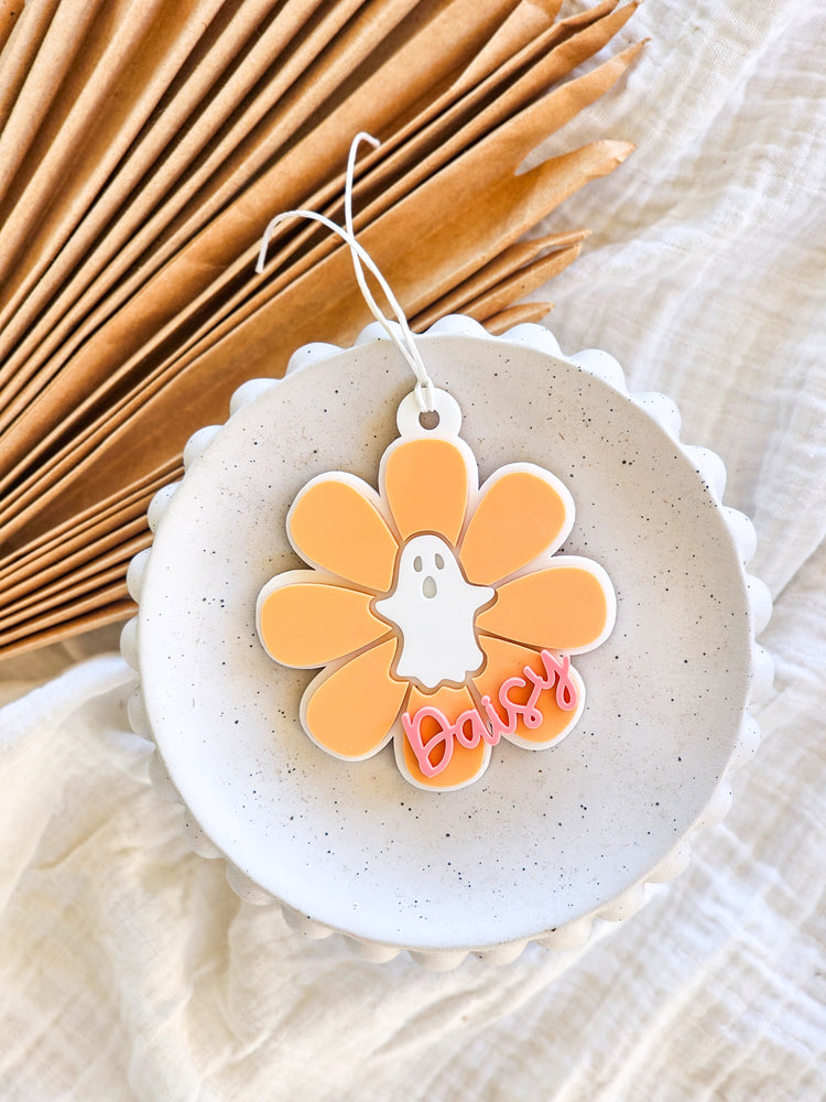 Daisy Halloween Tag with Ghost