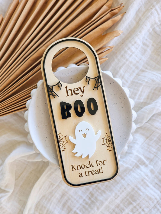 Hey Boo / Welcome Halloween Door Hanger