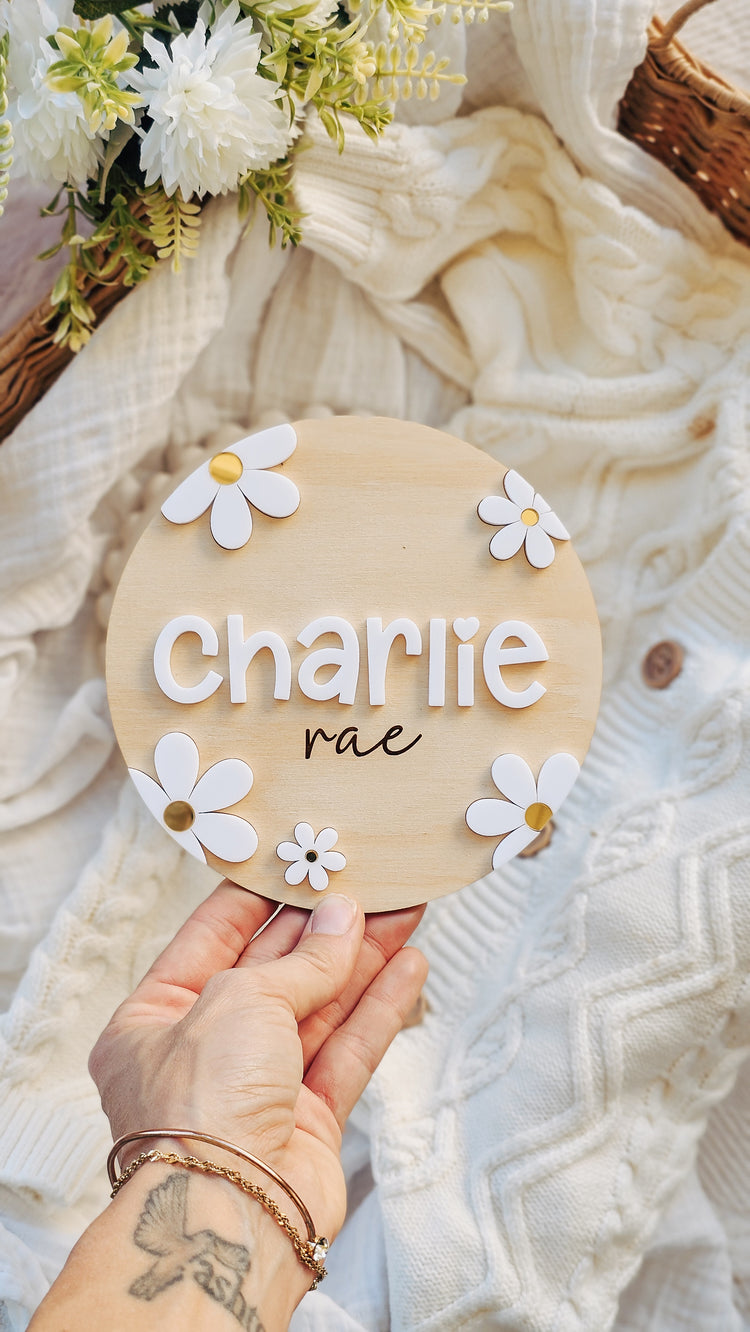 Personalised Name Plaque - Daisies