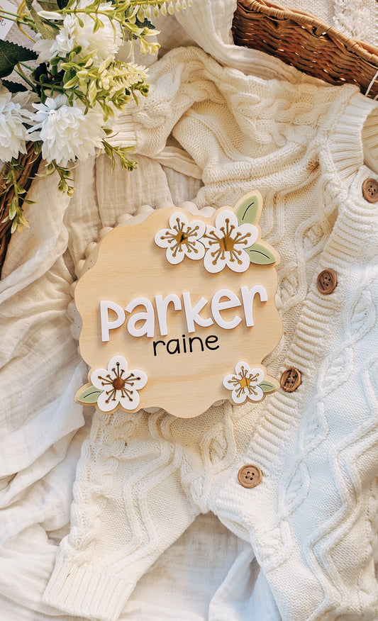 Personalised Name Plaque - Daisy with leaves