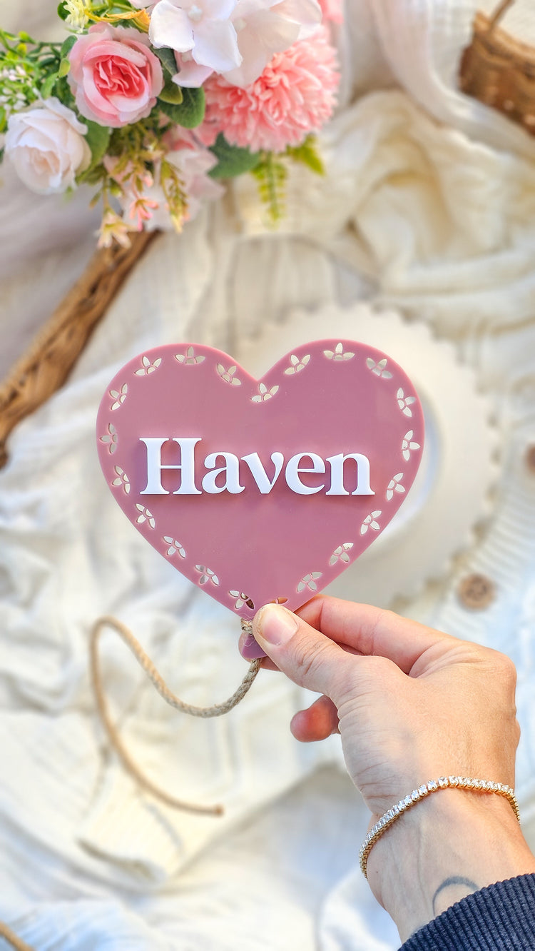 Personalised Name Plaque - Vintage Lace Heart Balloon