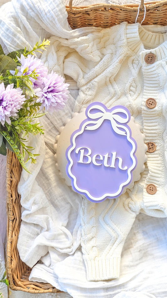Personalised Name Plaque - Vintage Scallop with Bow