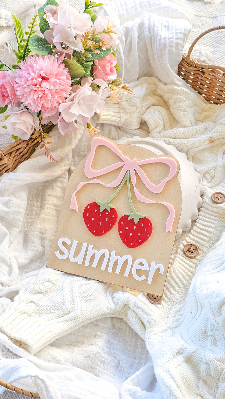 Personalised Name Plaque - Coquette Bow with Strawberries