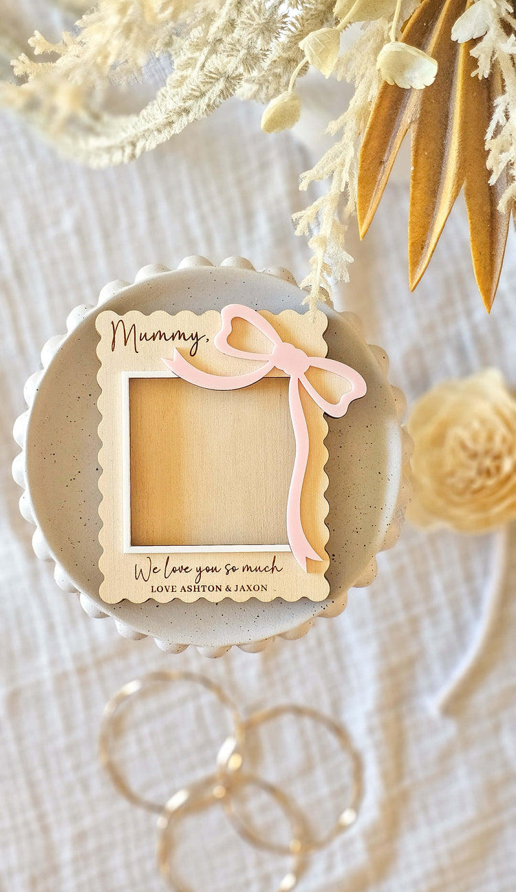Fridge Photo Frame with Magnet | Side Bow