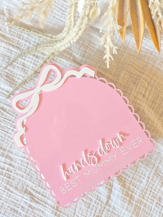 Vintage Scallop Hands Down Plaque with Bow