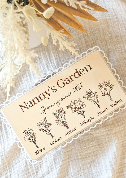 Nanny's Garden Scallop Plaque
