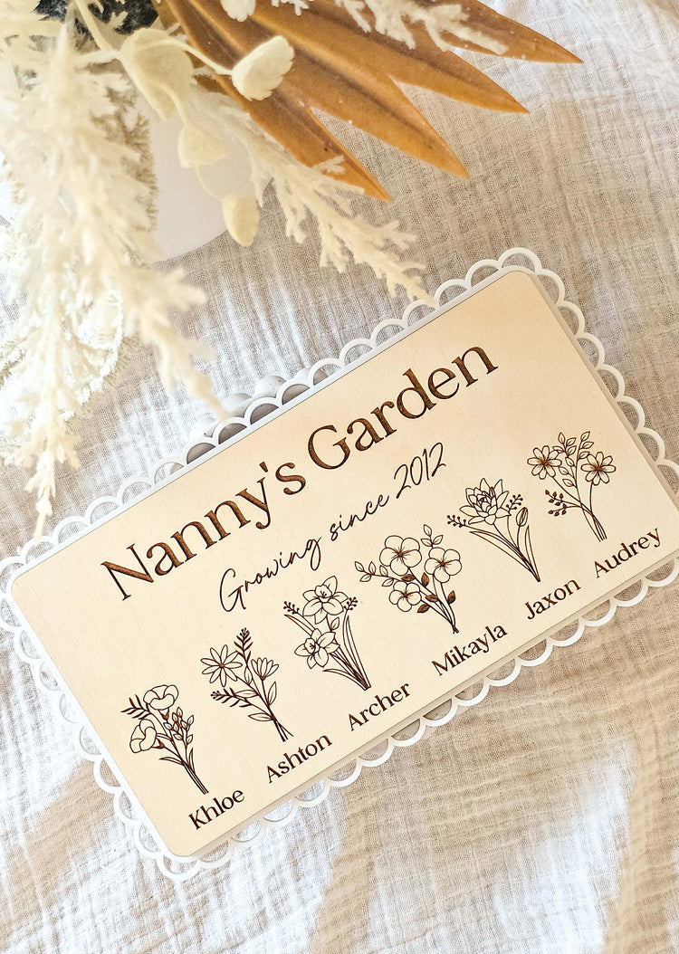 Nanny's Garden Scallop Plaque