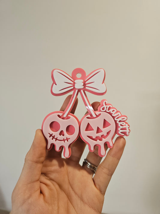 Skull scarlett halloween tag