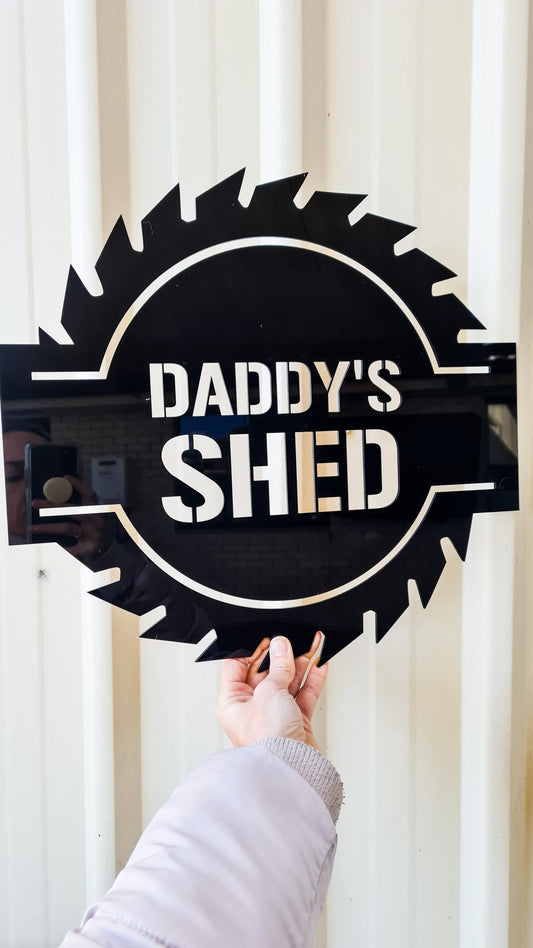 Daddy's Shed – Saw Outline