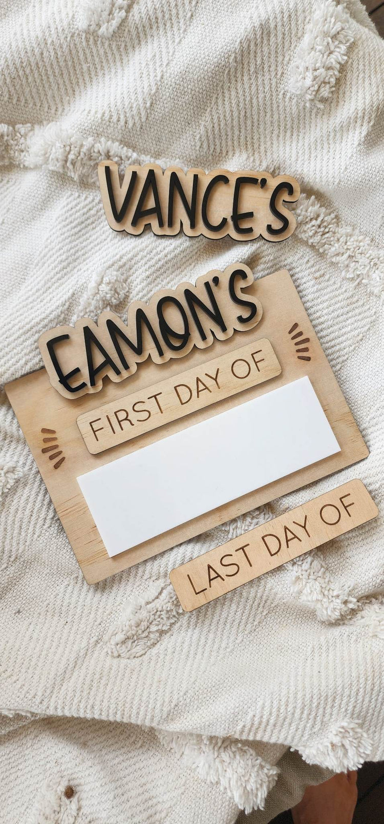 Interchangeable & Personalised First/Last day board - SMALL